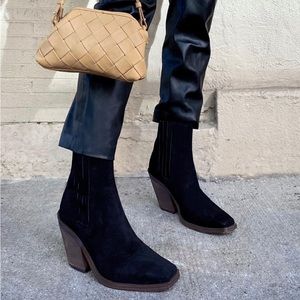 Vince Camuto black pull on bootie size 7